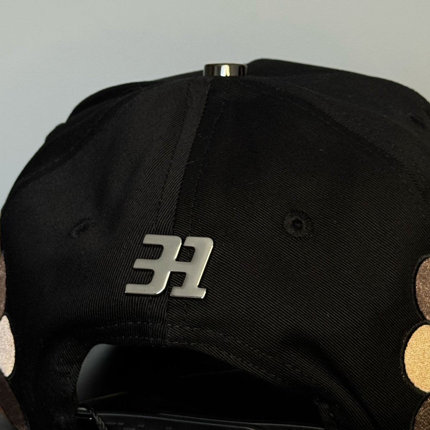 31 Hats - Murakami